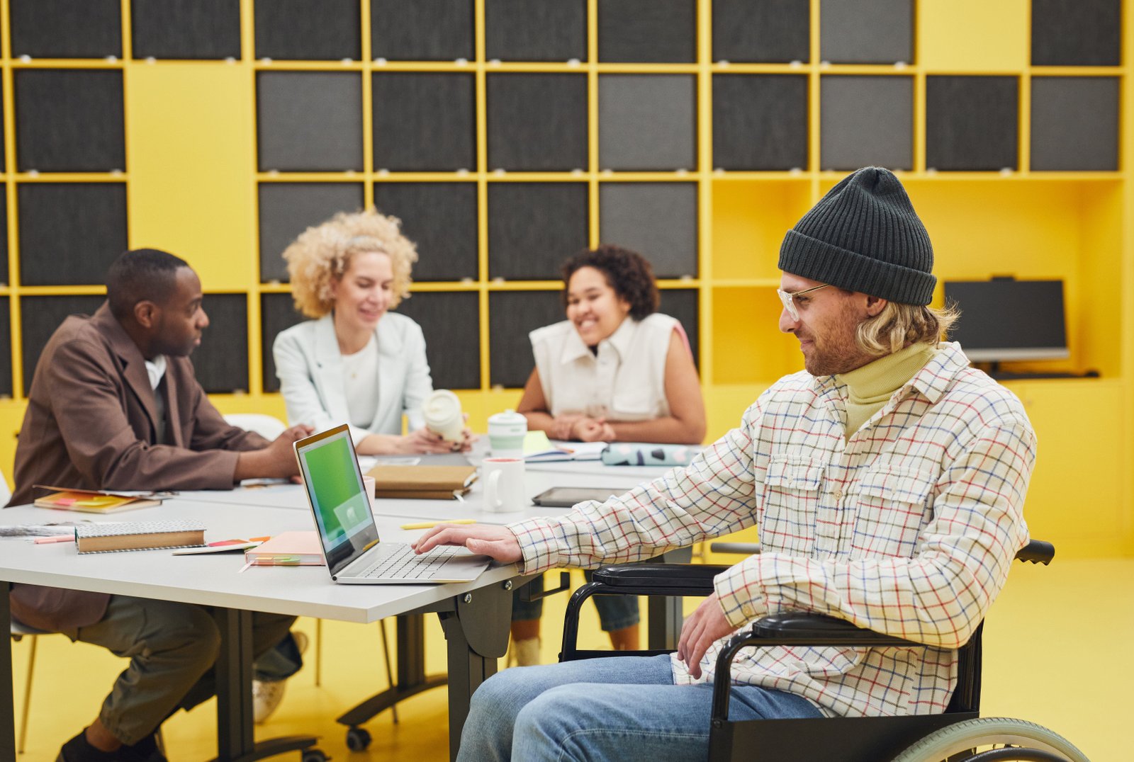  Inclusive & Diverse Workplace